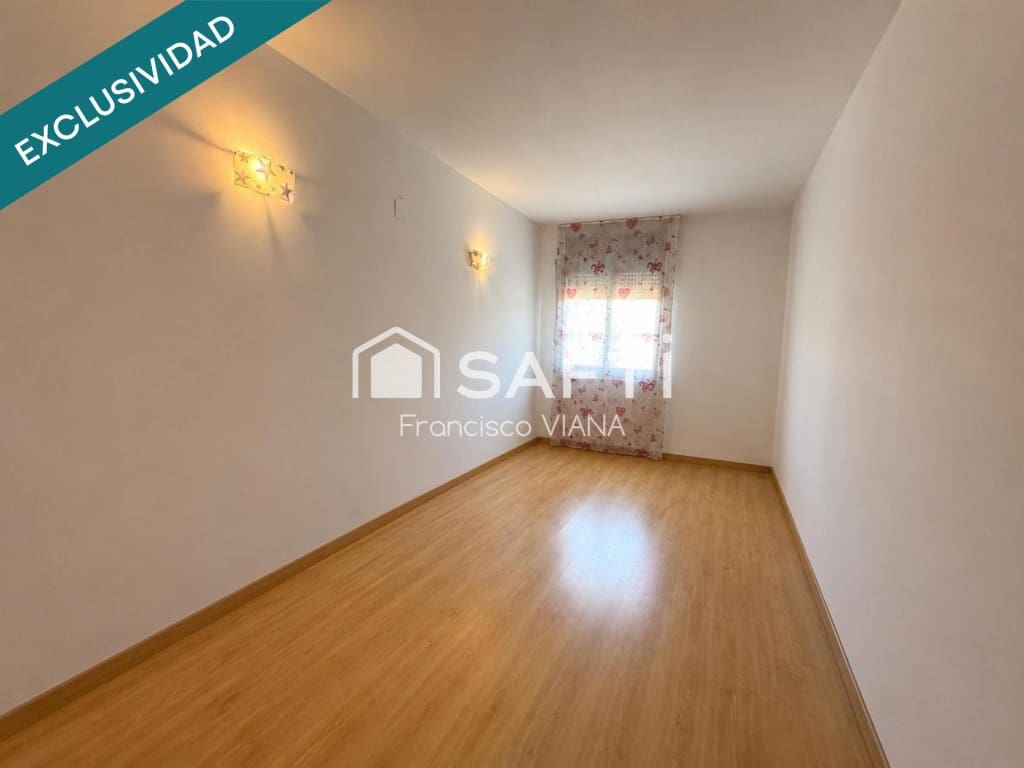 3 bedroom Apartment for sale in Lloret de Mar with pool - € 290,000 (Ref: 10017265)