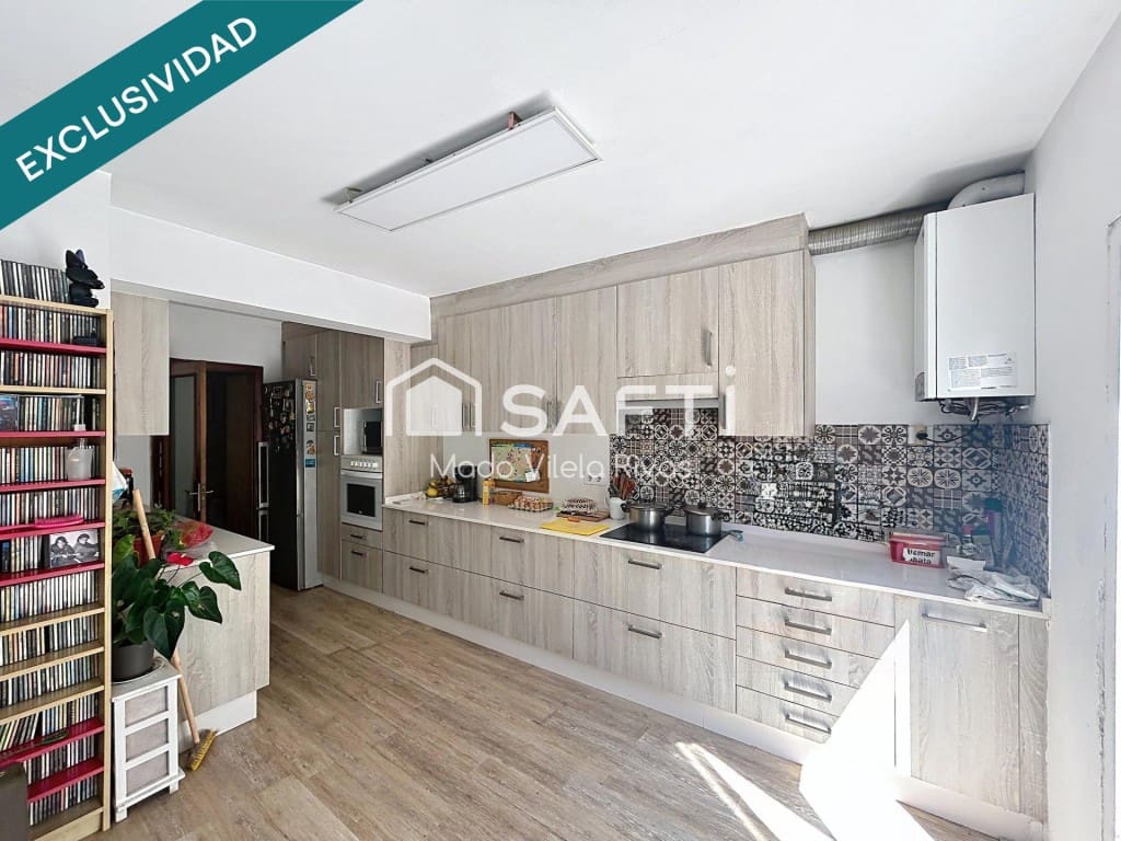 Apartamento de 4 habitaciones en Santiago de Compostela en venta - 520.000 € (Ref: 10017268)