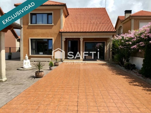 4 chambre Villa/Maison à vendre à Ribeira avec piscine - 479 000 € (Ref: 10020402)