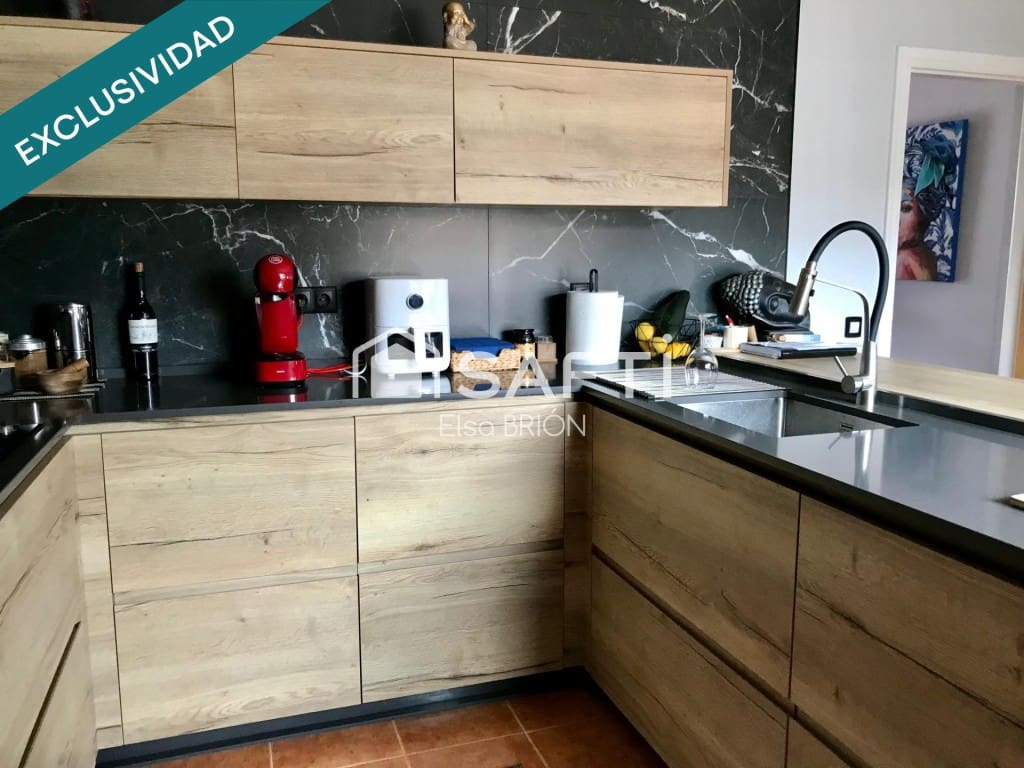 4 chambre Villa/Maison à vendre à Ribeira avec piscine - 479 000 € (Ref: 10020402)