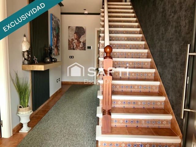 4 chambre Villa/Maison à vendre à Ribeira avec piscine - 479 000 € (Ref: 10020402)