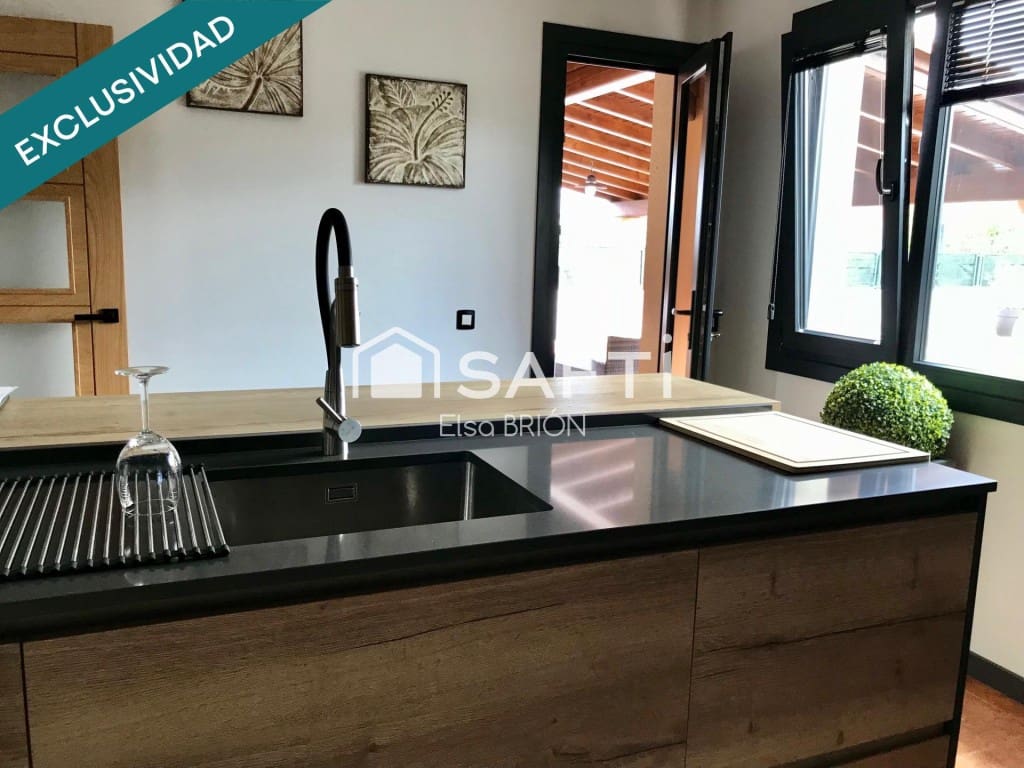 4 chambre Villa/Maison à vendre à Ribeira avec piscine - 479 000 € (Ref: 10020402)