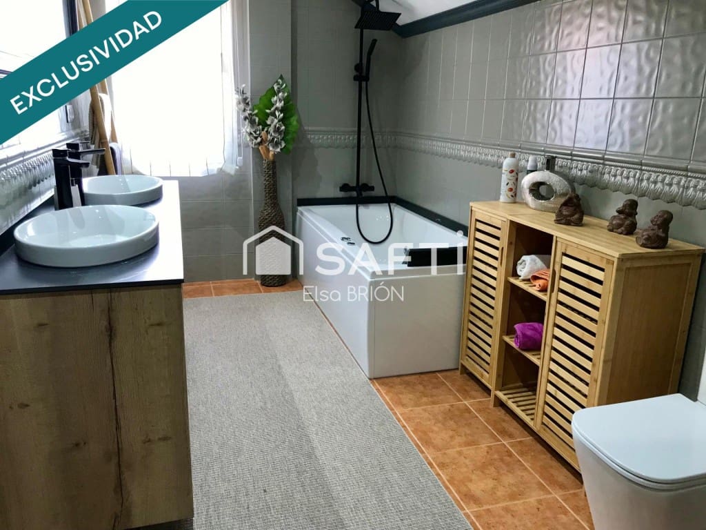 4 chambre Villa/Maison à vendre à Ribeira avec piscine - 479 000 € (Ref: 10020402)