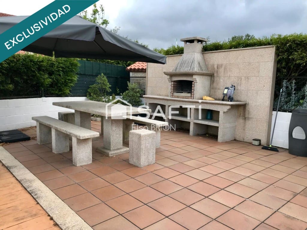 4 chambre Villa/Maison à vendre à Ribeira avec piscine - 479 000 € (Ref: 10020402)