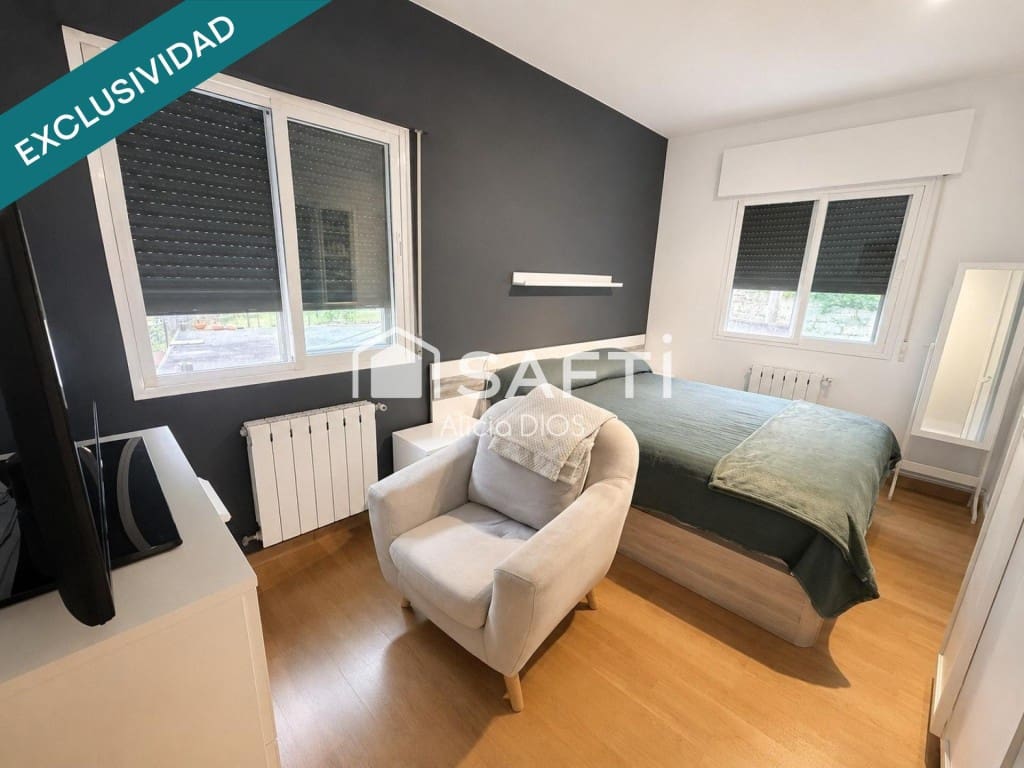 4 bedroom Villa for sale in Poio with garage - € 375,000 (Ref: 10020411)