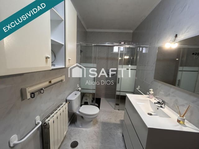 4 bedroom Villa for sale in Poio with garage - € 375,000 (Ref: 10020411)