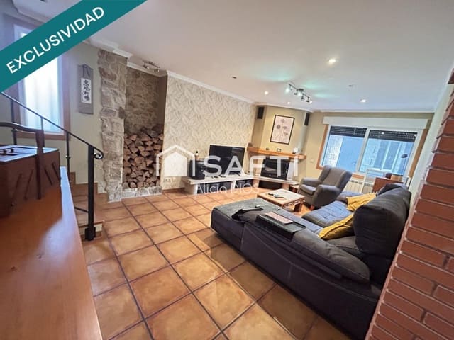 4 bedroom Villa for sale in Poio with garage - € 375,000 (Ref: 10020411)