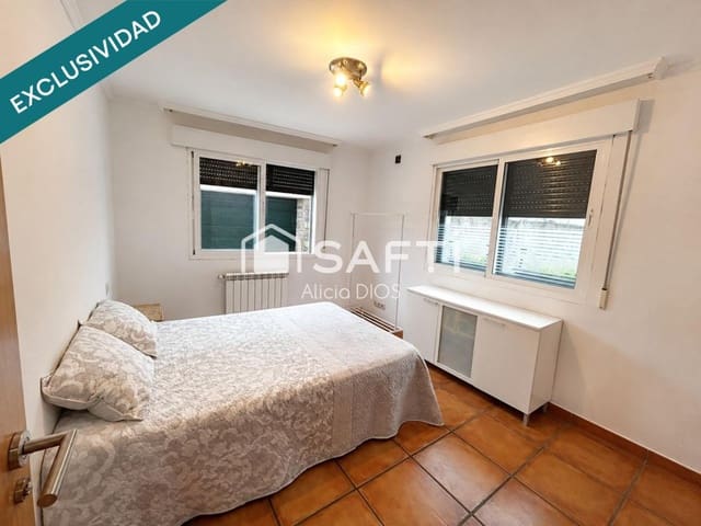 4 bedroom Villa for sale in Poio with garage - € 375,000 (Ref: 10020411)
