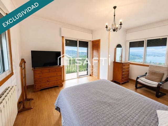 4 bedroom Villa for sale in Poio with garage - € 375,000 (Ref: 10020411)
