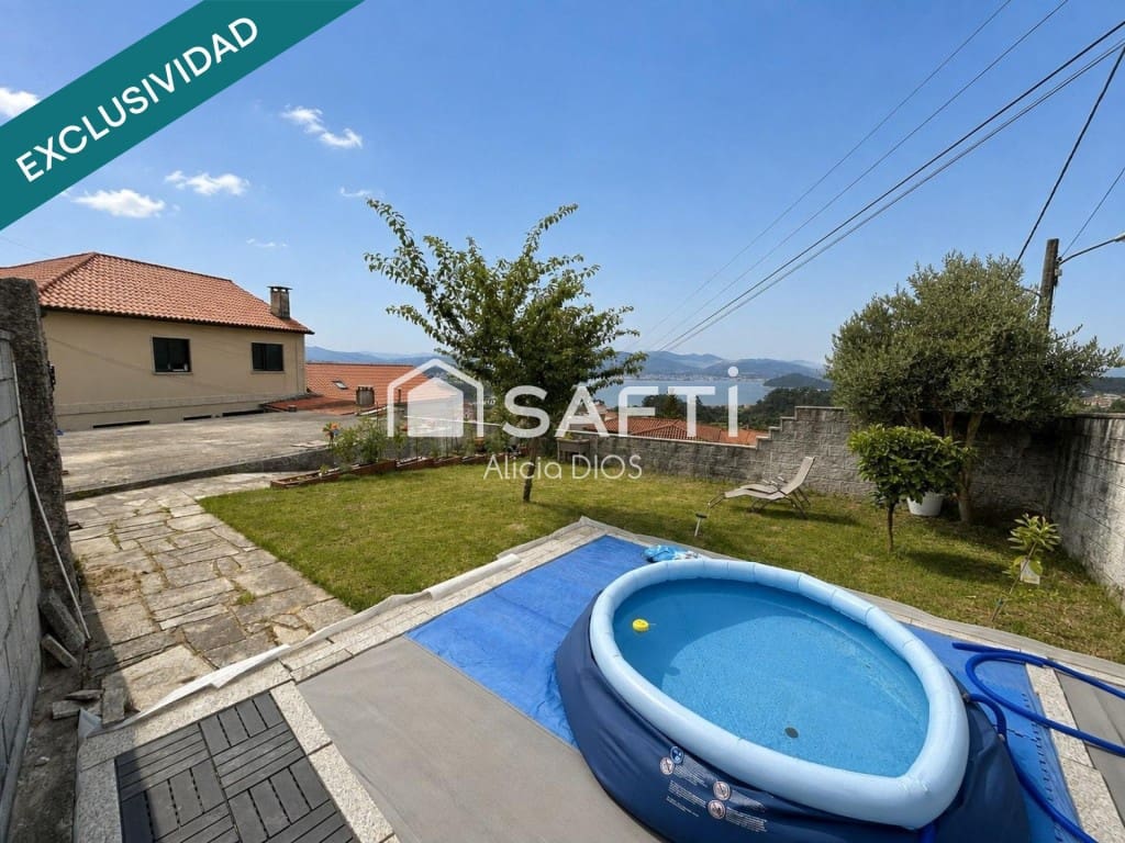 4 bedroom Villa for sale in Poio with garage - € 375,000 (Ref: 10020411)