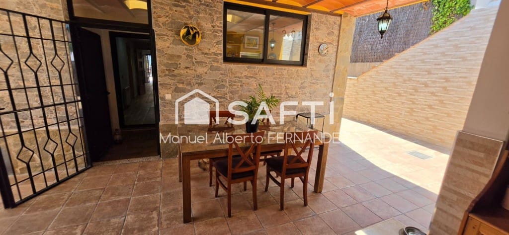 3 quarto Moradia para venda em Fogars de la Selva com piscina garagem - 380 000 € (Ref: 10022186)