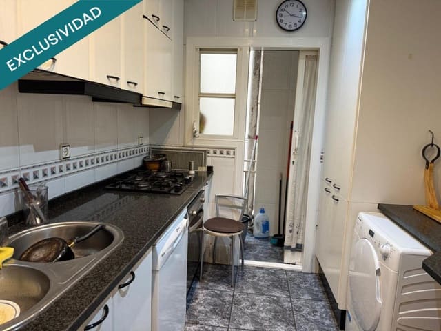 4 sovrum Lägenhet till salu i Pineda de Mar - 210 000 € (Ref: 10022187)