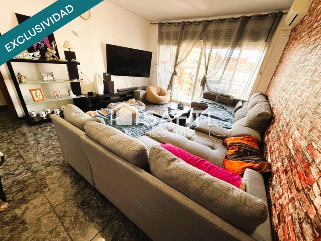 4 sovrum Lägenhet till salu i Pineda de Mar - 210 000 € (Ref: 10022187)