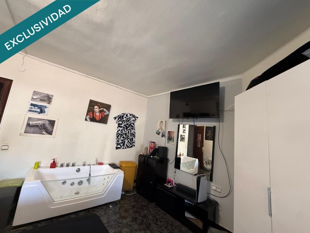 4 sovrum Lägenhet till salu i Pineda de Mar - 210 000 € (Ref: 10022187)