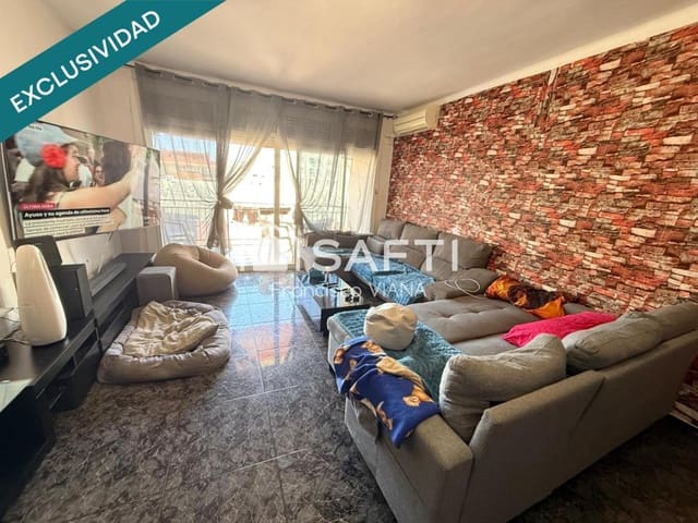 4 sovrum Lägenhet till salu i Pineda de Mar - 210 000 € (Ref: 10022187)