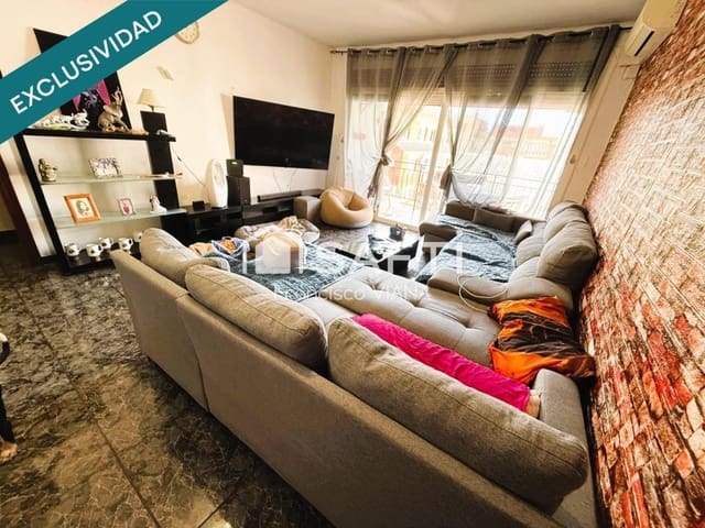 4 sovrum Lägenhet till salu i Pineda de Mar - 210 000 € (Ref: 10022187)