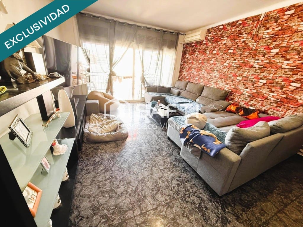 4 sovrum Lägenhet till salu i Pineda de Mar - 210 000 € (Ref: 10022187)