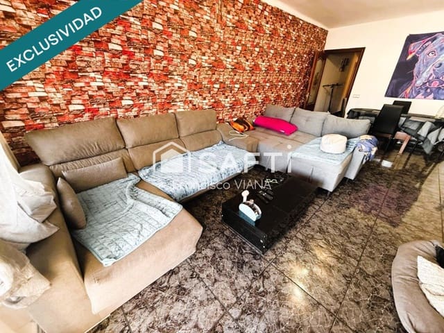 4 sovrum Lägenhet till salu i Pineda de Mar - 210 000 € (Ref: 10022187)