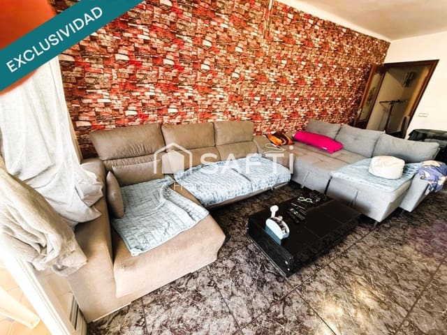 4 sovrum Lägenhet till salu i Pineda de Mar - 210 000 € (Ref: 10022187)