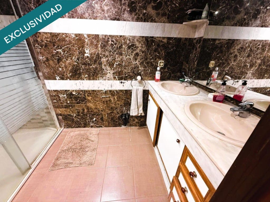 4 sovrum Lägenhet till salu i Pineda de Mar - 210 000 € (Ref: 10022187)