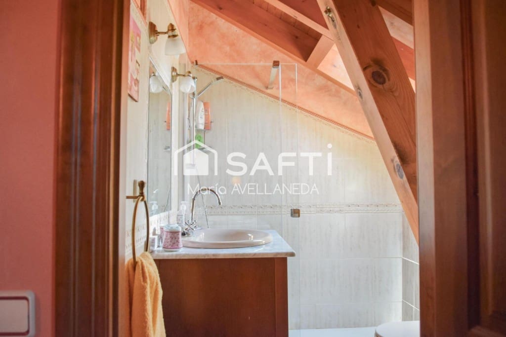 6 Zimmer Finca/Landgut zu verkaufen in Riello - 294.000 € (Ref: 10022191)