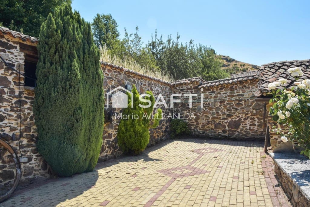 6 Zimmer Finca/Landgut zu verkaufen in Riello - 294.000 € (Ref: 10022191)