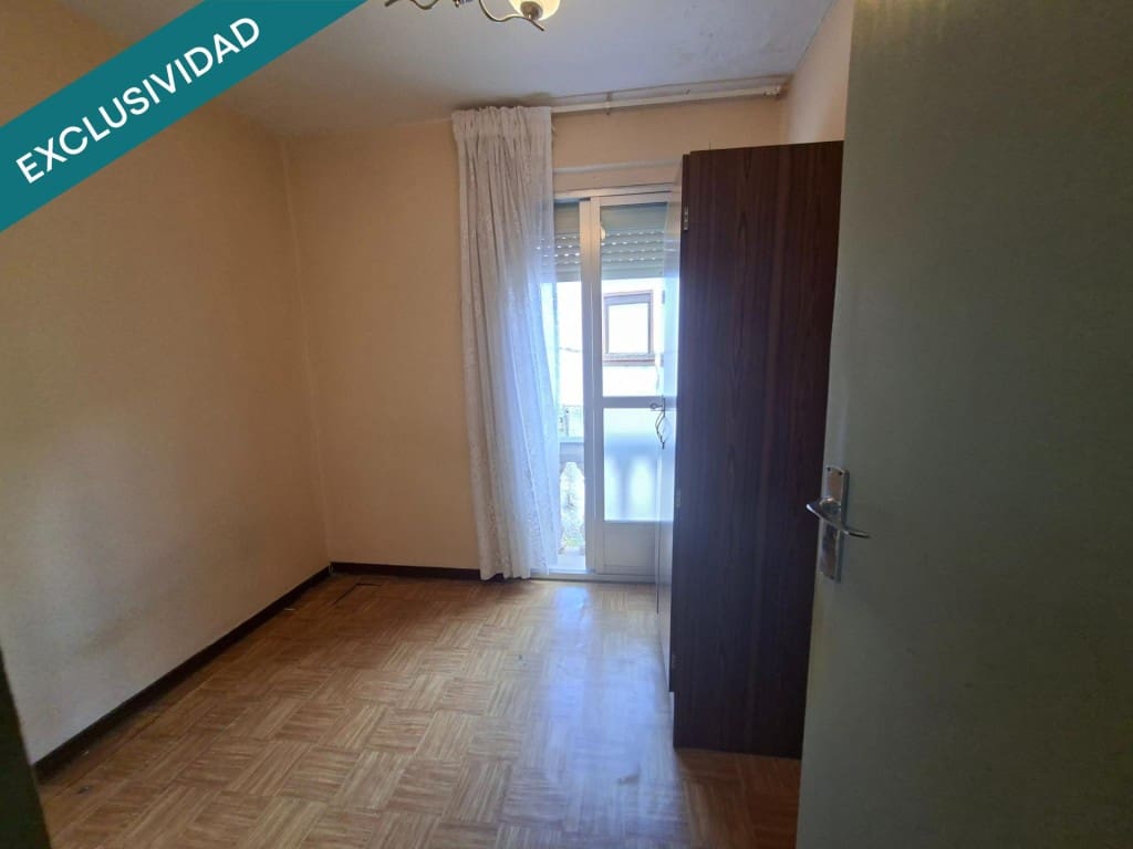 Adosado de 3 habitaciones en Carucedo en venta - 35.000 € (Ref: 10022193)