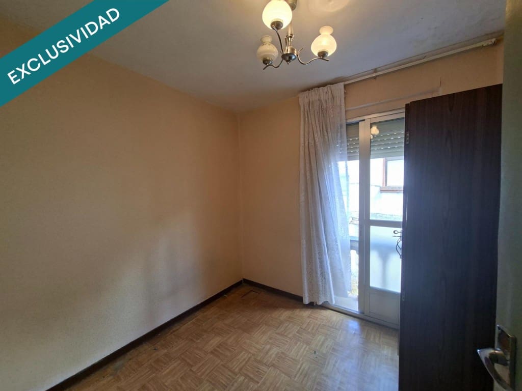Adosado de 3 habitaciones en Carucedo en venta - 35.000 € (Ref: 10022193)