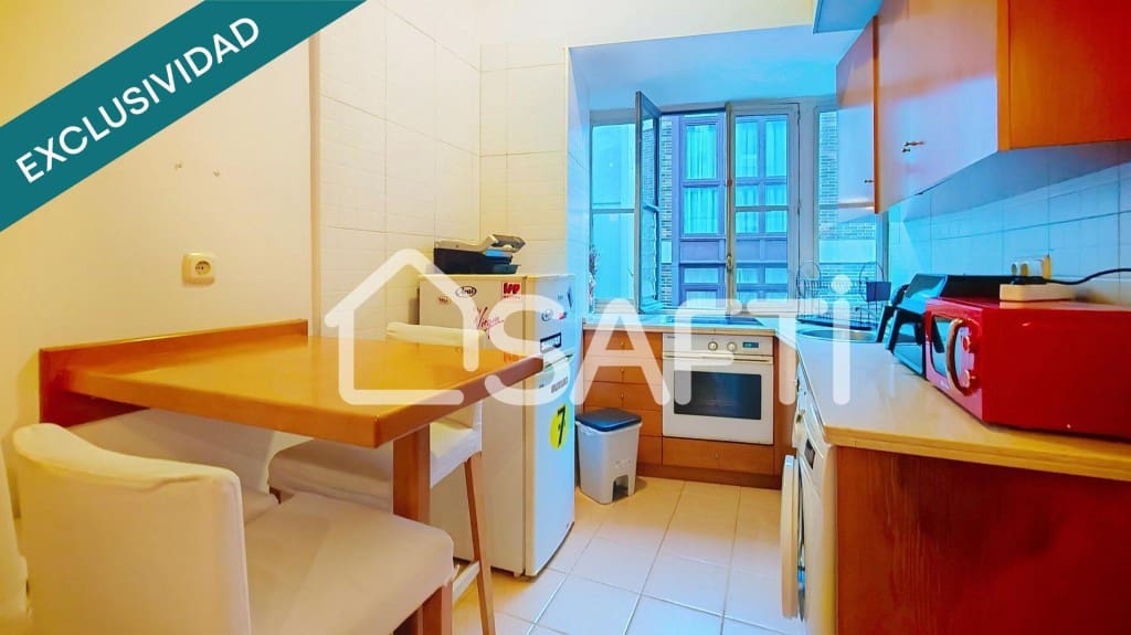 3 makuuhuone Huoneisto myytävänä paikassa Gijon - 329 000 € (Ref: 10023773)