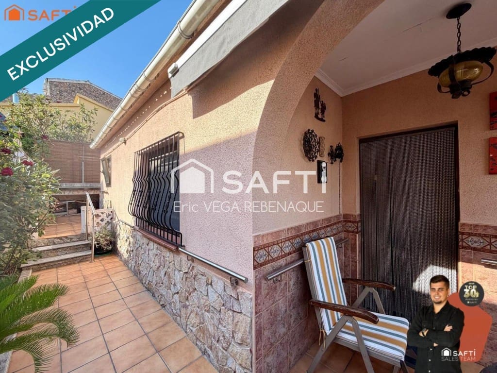 5 Zimmer Villa zu verkaufen in Pineda de Mar mit Garage - 380.000 € (Ref: 10023774)