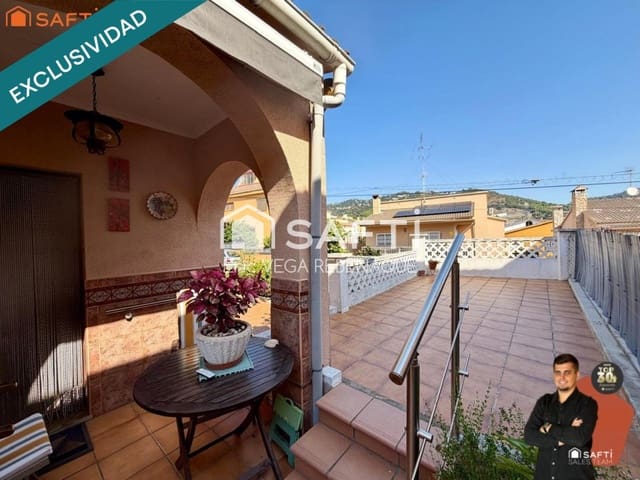 5 Zimmer Villa zu verkaufen in Pineda de Mar mit Garage - 380.000 € (Ref: 10023774)