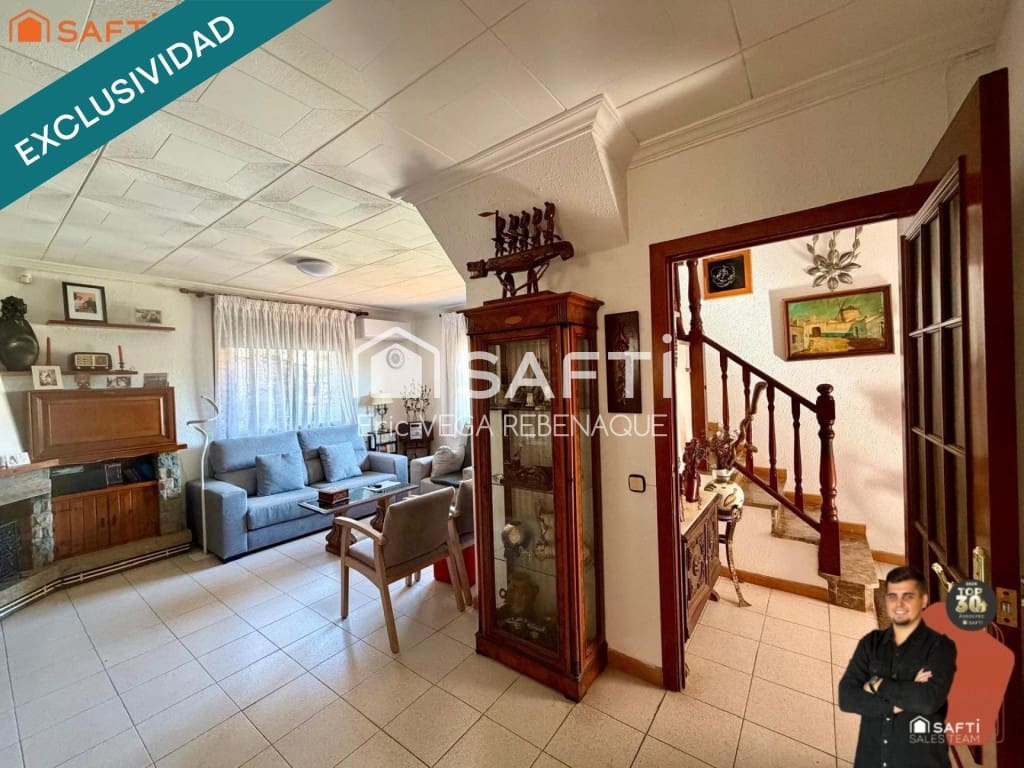 5 Zimmer Villa zu verkaufen in Pineda de Mar mit Garage - 380.000 € (Ref: 10023774)