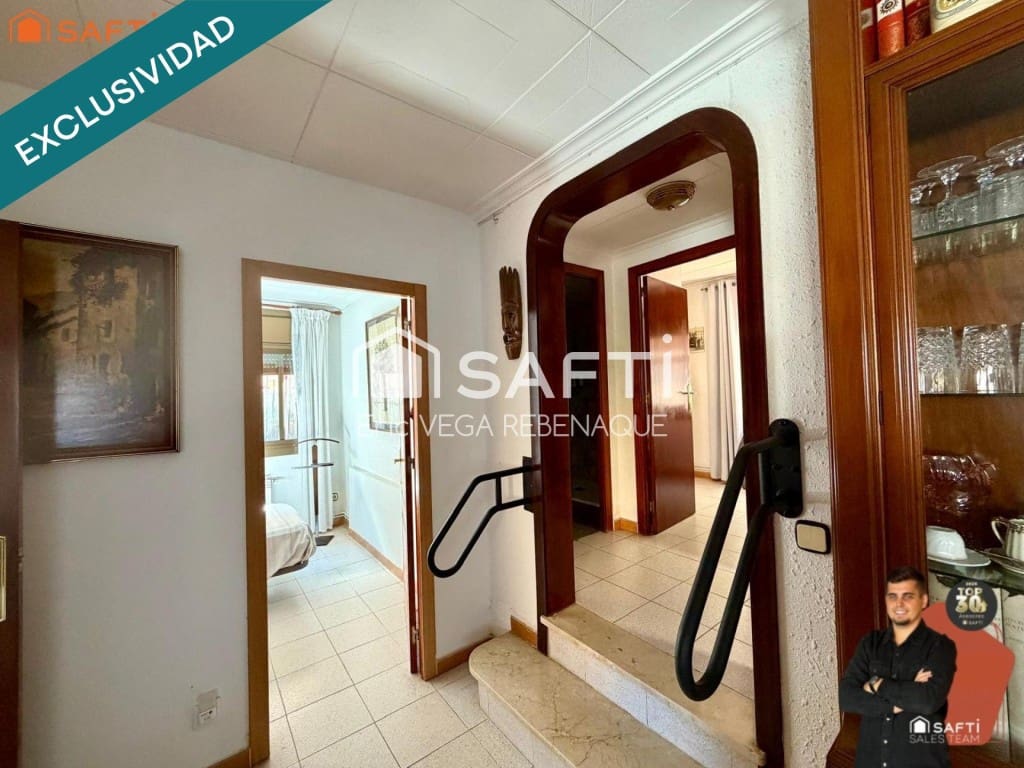 5 Zimmer Villa zu verkaufen in Pineda de Mar mit Garage - 380.000 € (Ref: 10023774)