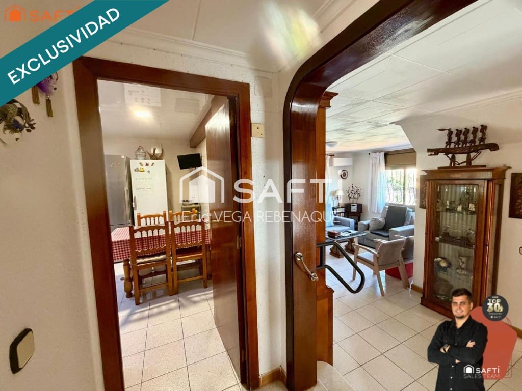 5 Zimmer Villa zu verkaufen in Pineda de Mar mit Garage - 380.000 € (Ref: 10023774)