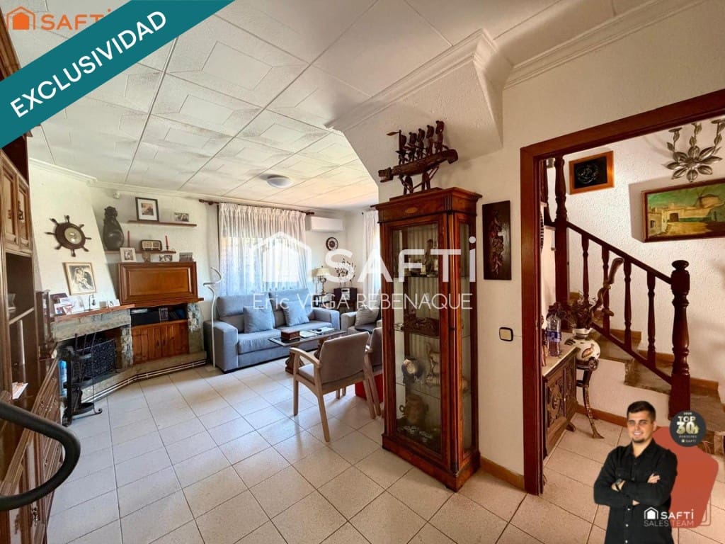 5 Zimmer Villa zu verkaufen in Pineda de Mar mit Garage - 380.000 € (Ref: 10023774)
