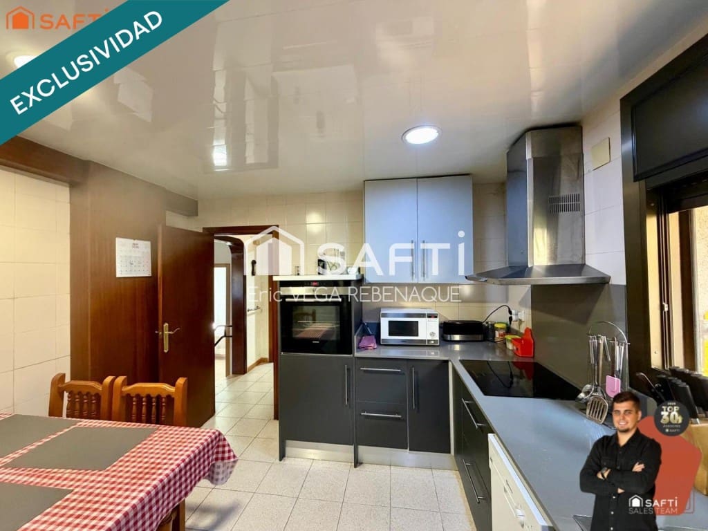 5 Zimmer Villa zu verkaufen in Pineda de Mar mit Garage - 380.000 € (Ref: 10023774)