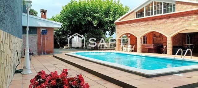 4 Zimmer Villa zu verkaufen in Mas Altaba, Maçanet de la Selva mit Pool Garage - 380.000 € (Ref: 10023776)