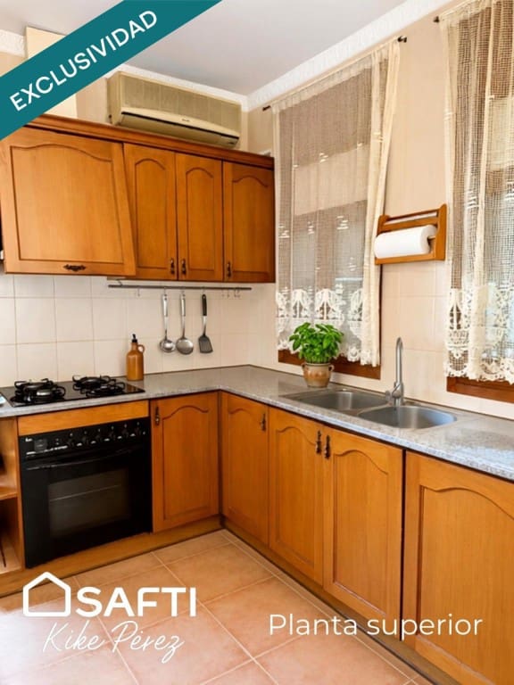 5 slaapkamer Villa te koop in Alguaire met garage - € 249.000 (Ref: 10023780)