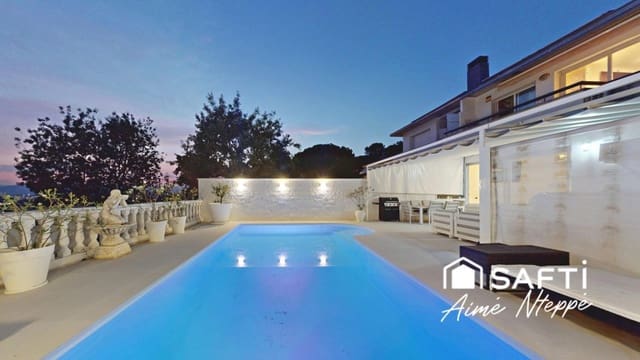 5 Zimmer Villa zu verkaufen in Girona Stadt mit Pool Garage - 750.000 € (Ref: 10025386)