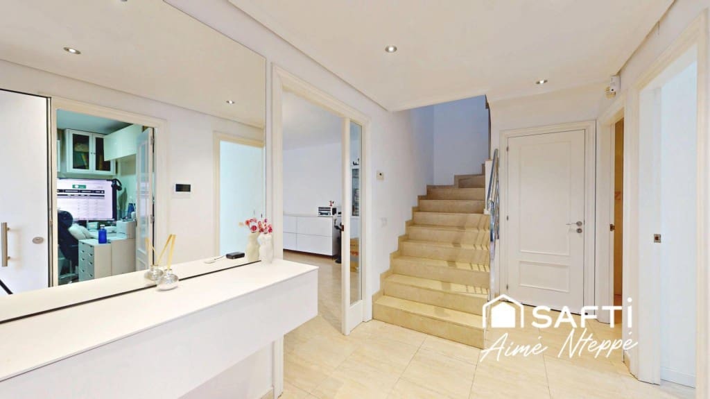 5 Zimmer Villa zu verkaufen in Girona Stadt mit Pool Garage - 750.000 € (Ref: 10025386)