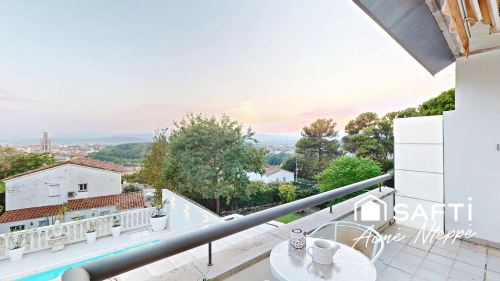 5 Zimmer Villa zu verkaufen in Girona Stadt mit Pool Garage - 750.000 € (Ref: 10025386)