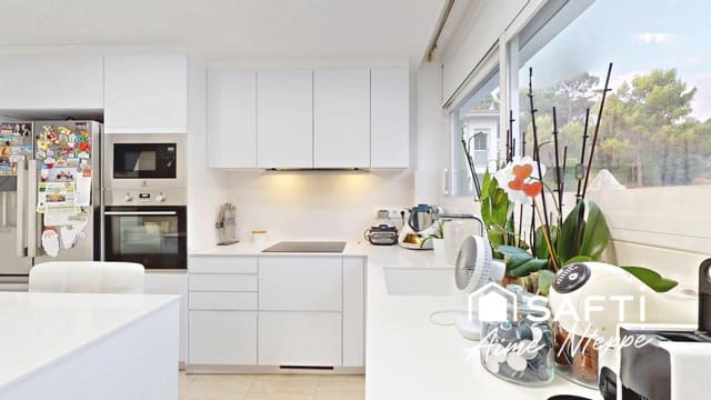 5 Zimmer Villa zu verkaufen in Girona Stadt mit Pool Garage - 750.000 € (Ref: 10025386)