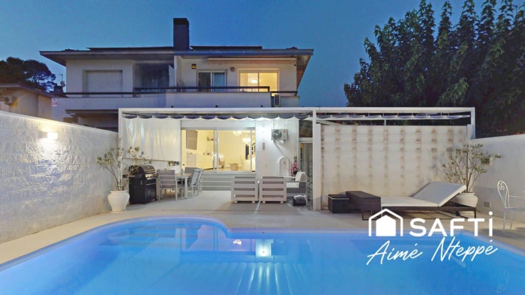 5 Zimmer Villa zu verkaufen in Girona Stadt mit Pool Garage - 750.000 € (Ref: 10025386)