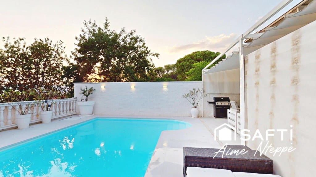5 Zimmer Villa zu verkaufen in Girona Stadt mit Pool Garage - 750.000 € (Ref: 10025386)