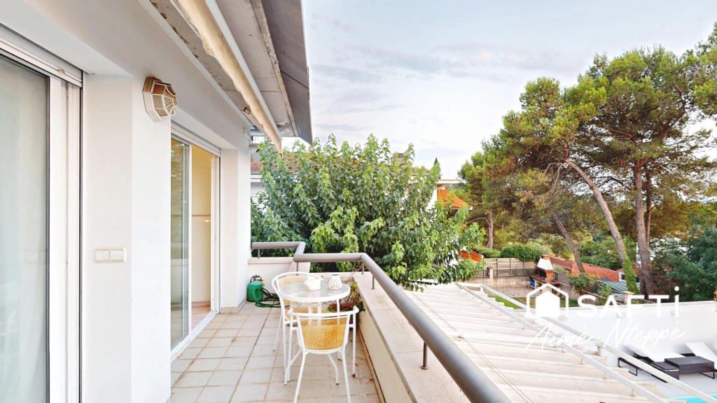 5 Zimmer Villa zu verkaufen in Girona Stadt mit Pool Garage - 750.000 € (Ref: 10025386)