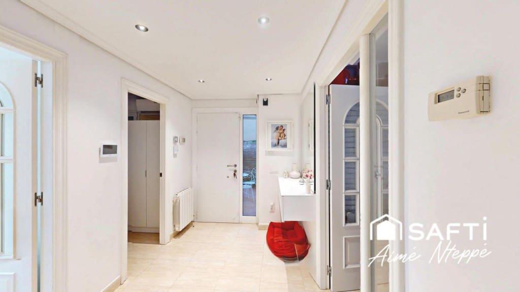5 Zimmer Villa zu verkaufen in Girona Stadt mit Pool Garage - 750.000 € (Ref: 10025386)