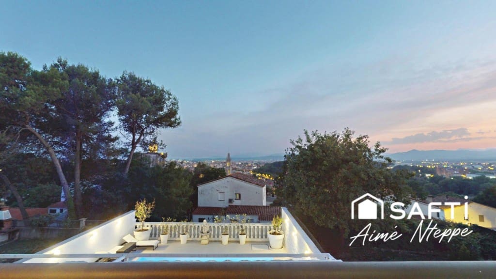 5 Zimmer Villa zu verkaufen in Girona Stadt mit Pool Garage - 750.000 € (Ref: 10025386)