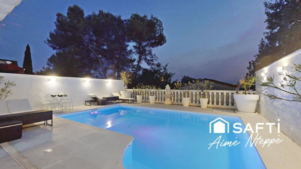5 Zimmer Villa zu verkaufen in Girona Stadt mit Pool Garage - 750.000 € (Ref: 10025386)
