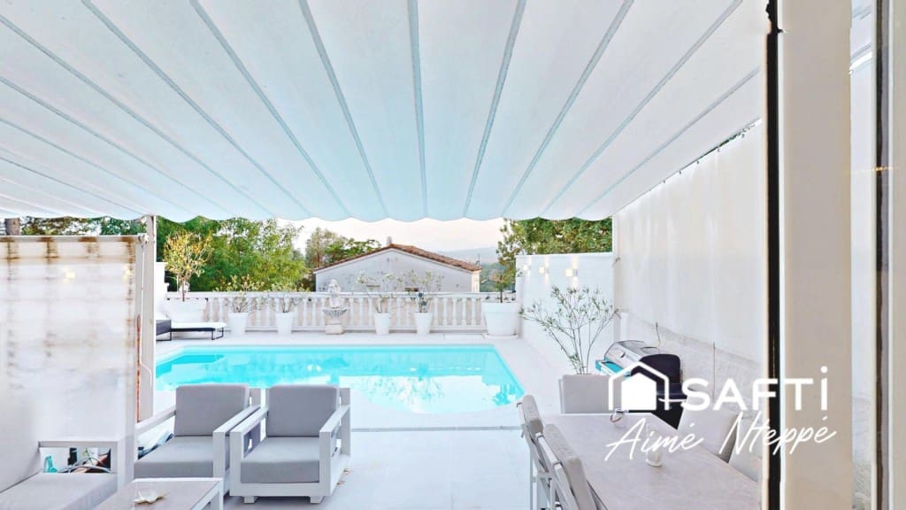 5 Zimmer Villa zu verkaufen in Girona Stadt mit Pool Garage - 750.000 € (Ref: 10025386)