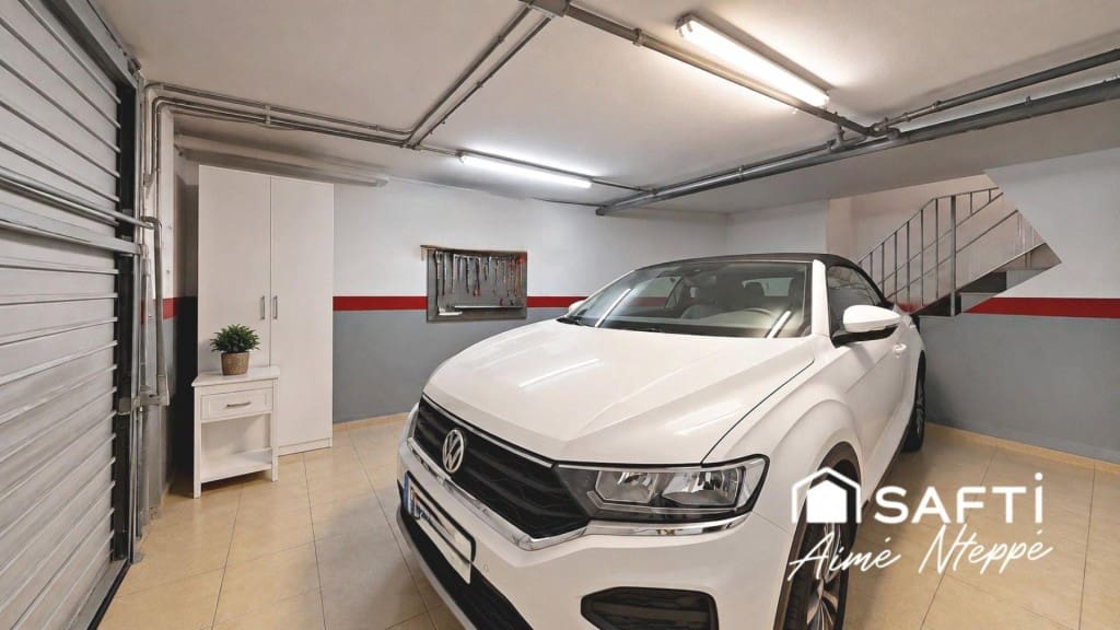 5 Zimmer Villa zu verkaufen in Girona Stadt mit Pool Garage - 750.000 € (Ref: 10025386)